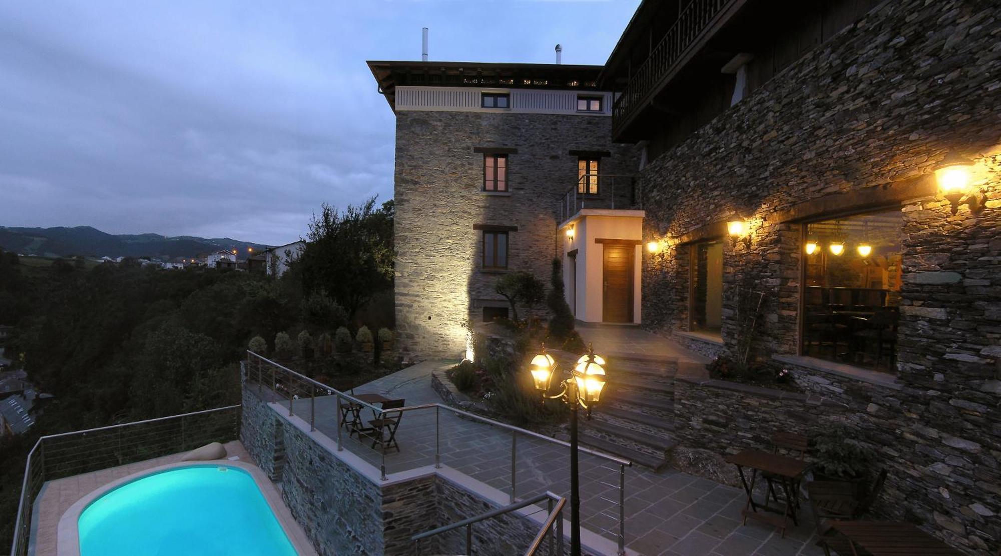 Casona El Gurugu Hotell Luarca Eksteriør bilde