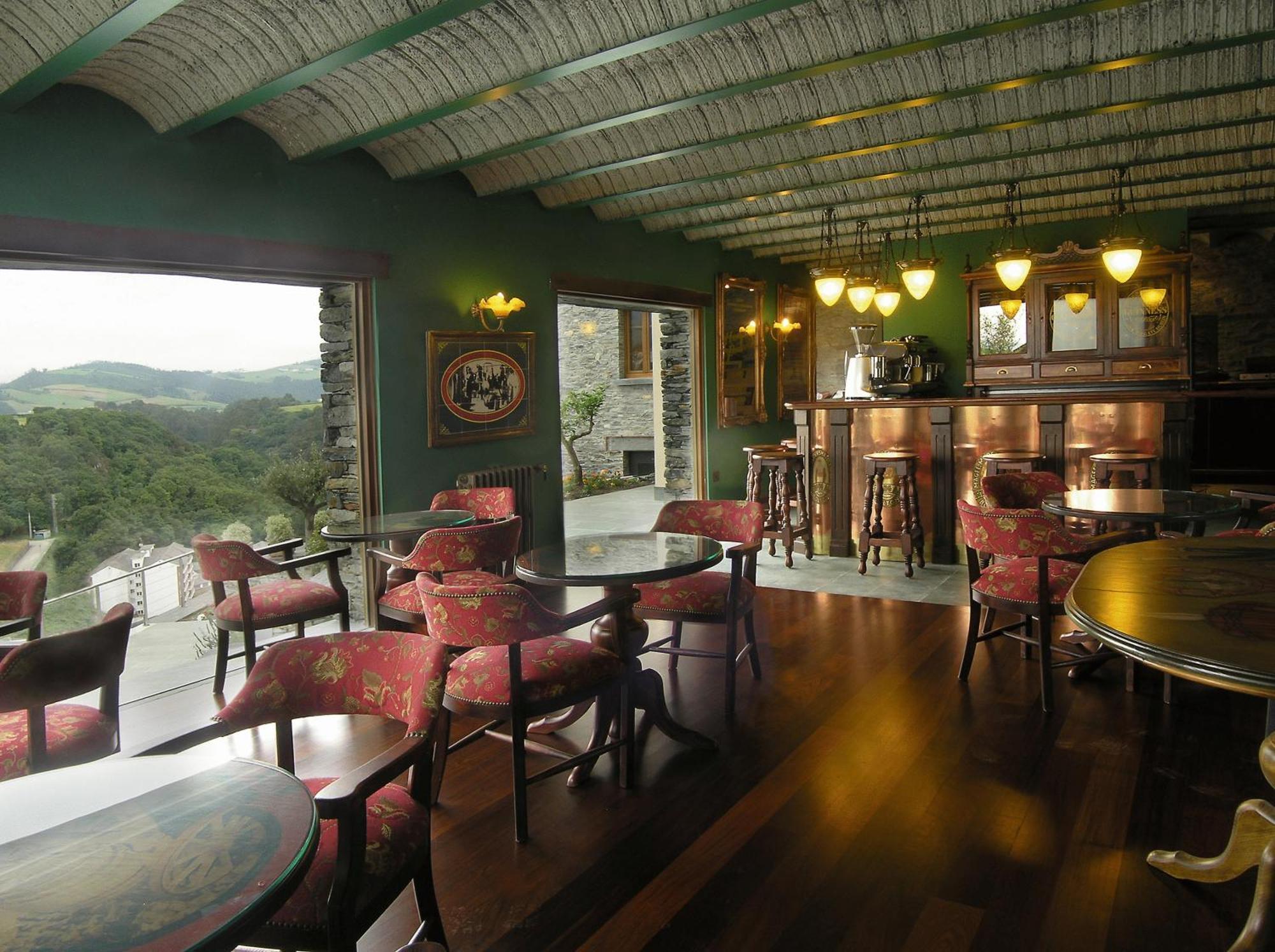 Casona El Gurugu Hotell Luarca Eksteriør bilde