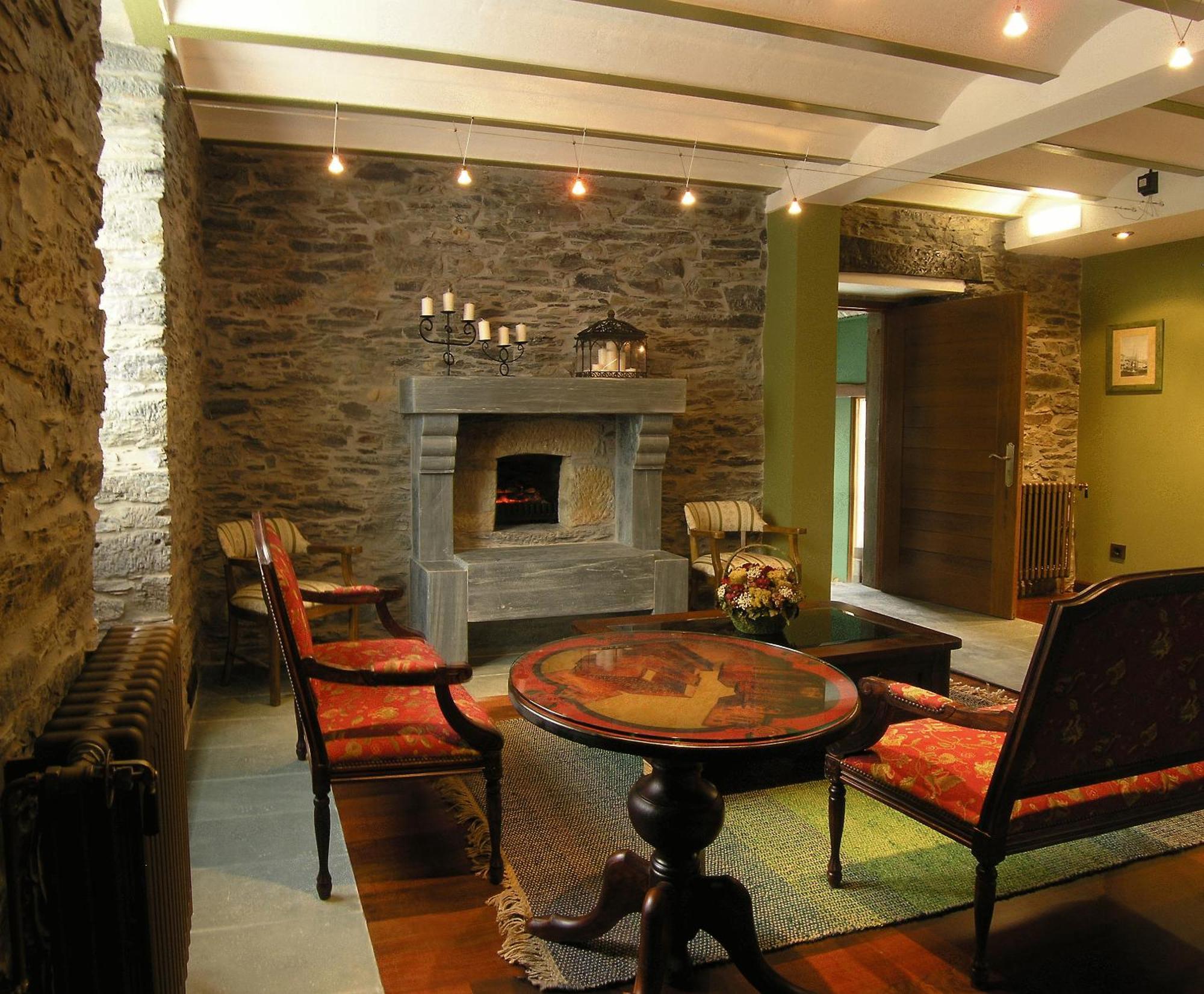 Casona El Gurugu Hotell Luarca Eksteriør bilde