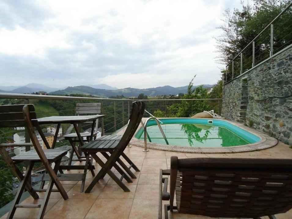 Casona El Gurugu Hotell Luarca Eksteriør bilde